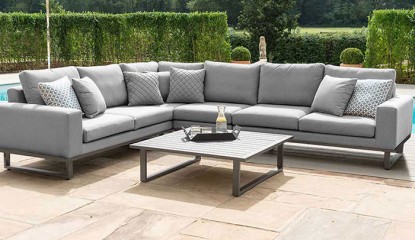 Outdoor Sofas - Relax outside and create an extra space in your home!