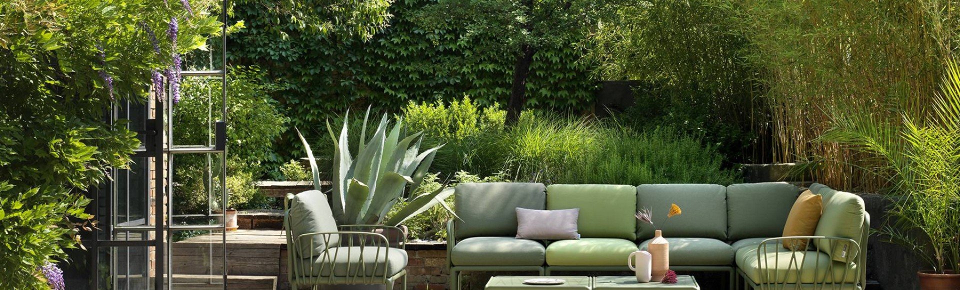 Nardi outdoor furniture by Designrattan