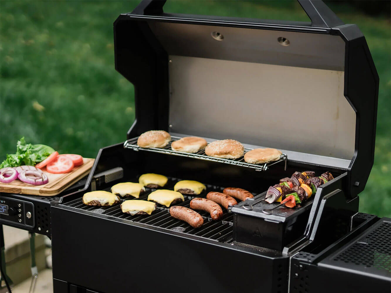 Barbecue et Fumoir Numériques au Charbon de Bois Masterbuilt AutoIgnite Series 545