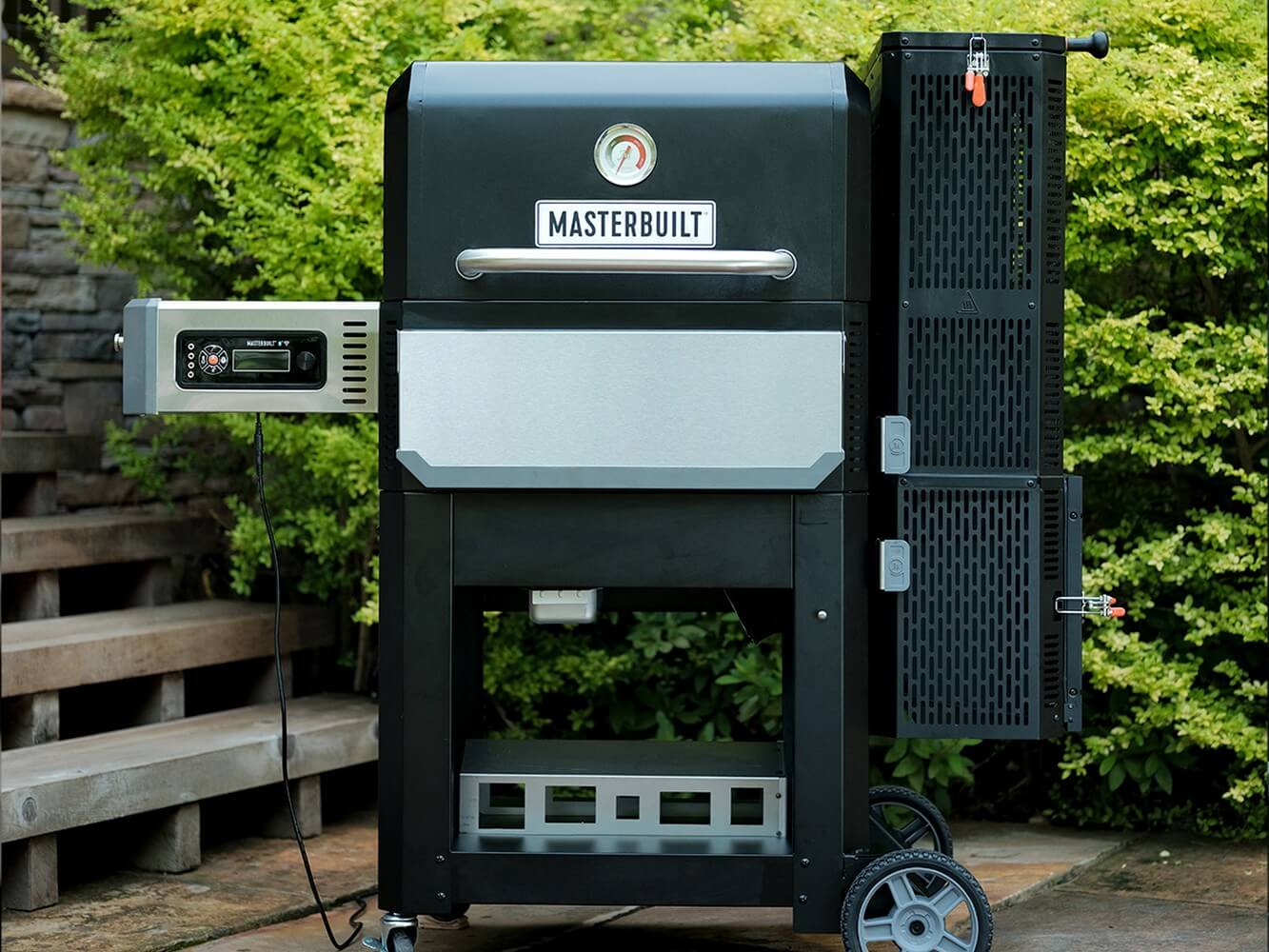 Masterbuilt Gravity Series 800 Digital Charcoal Griddle, BBQ & Smoker